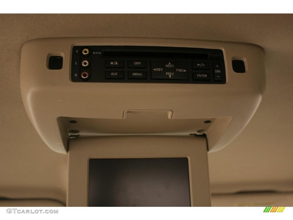 2004 Monterey Premier - Arizona Beige Metallic / Pebble photo #25