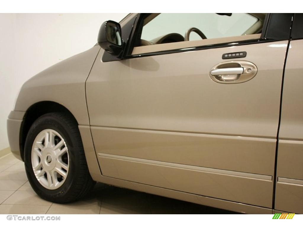 2004 Monterey Premier - Arizona Beige Metallic / Pebble photo #29