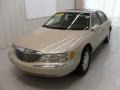 2001 White Pearl Tri-Coat Lincoln Continental   photo #1