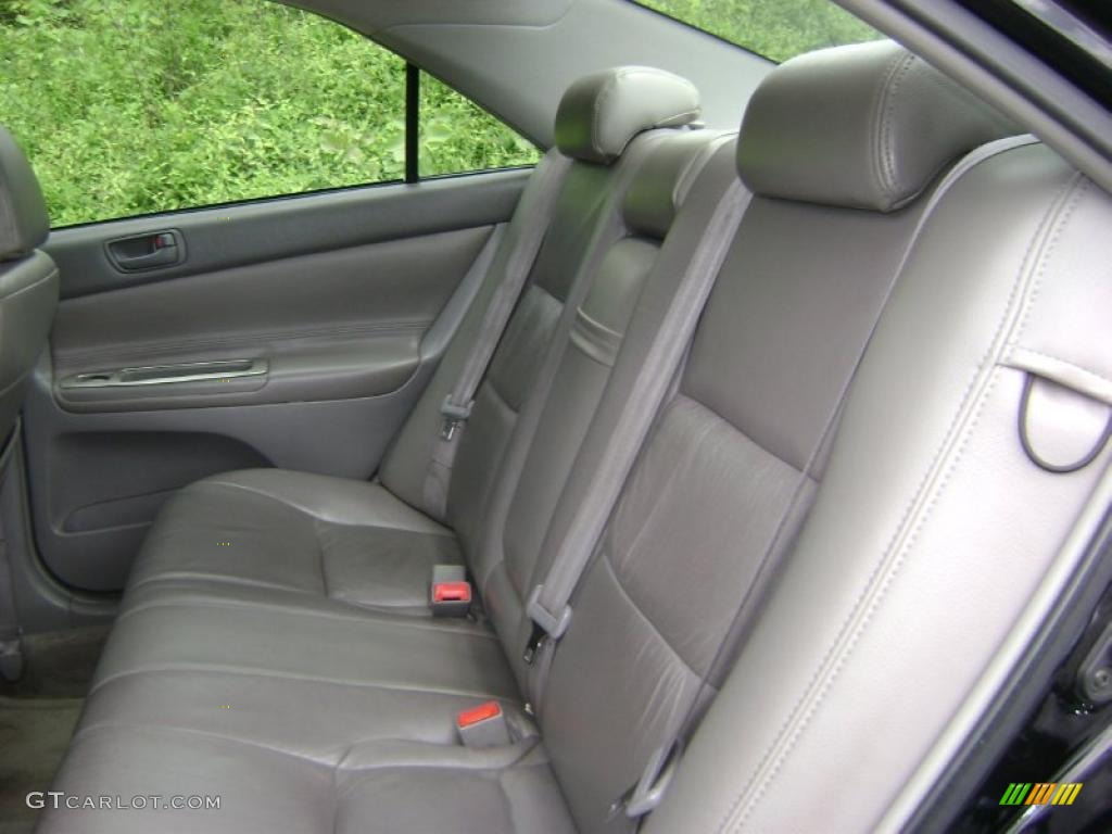 2002 Camry LE - Black / Dark Charcoal photo #9