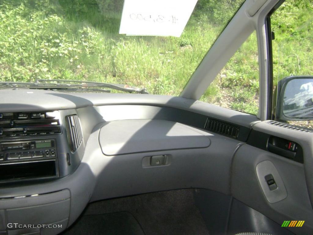 1992 Previa LE All Trac AWD - Silverleaf Metallic / Gray photo #9