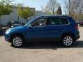 Sapphire Blue Metallic - Tiguan SE Photo No. 2