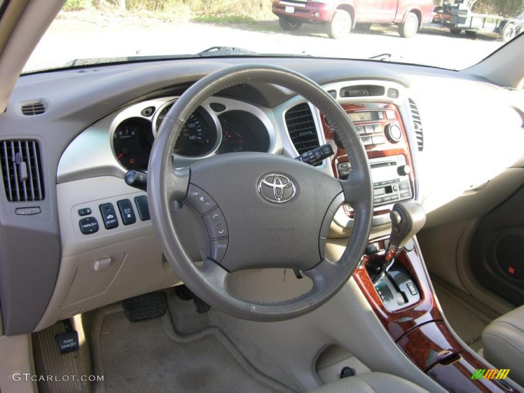 2004 Highlander Limited V6 4WD - Super White / Ivory photo #18