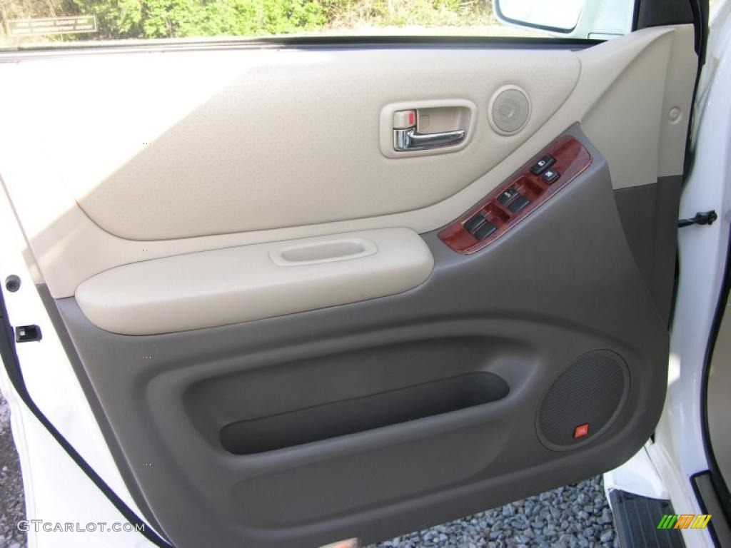 2004 Highlander Limited V6 4WD - Super White / Ivory photo #27
