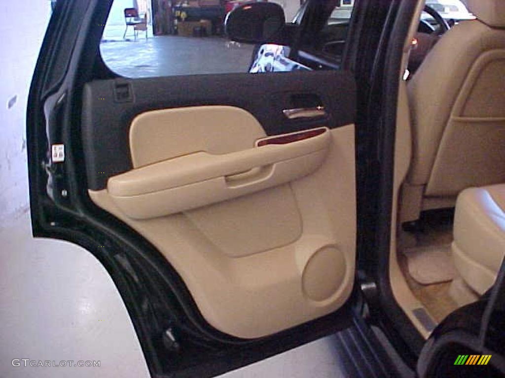 2007 Tahoe LTZ 4x4 - Black / Light Cashmere/Ebony photo #21