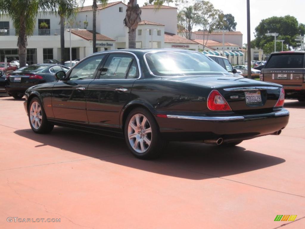 2004 XJ XJ8 - Jaguar Racing Green Metallic / Sand photo #6
