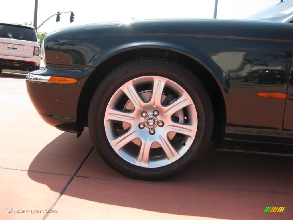2004 XJ XJ8 - Jaguar Racing Green Metallic / Sand photo #14
