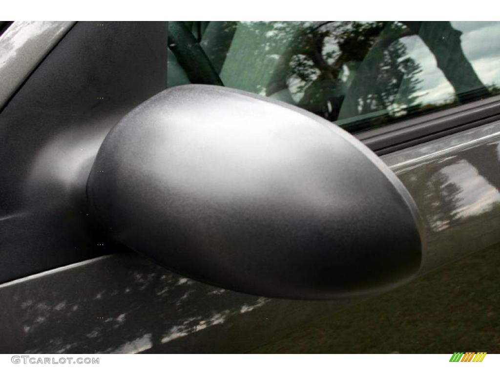 2005 Focus ZXW SE Wagon - Liquid Grey Metallic / Dark Flint/Light Flint photo #26