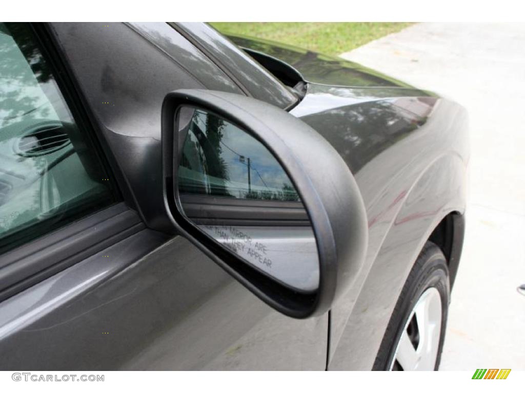 2005 Focus ZXW SE Wagon - Liquid Grey Metallic / Dark Flint/Light Flint photo #28