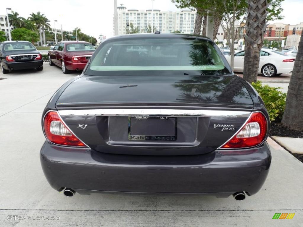 2008 XJ Vanden Plas - Pearl Grey Metallic / Champagne/Charcoal photo #5