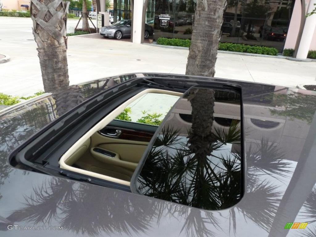 2008 XJ Vanden Plas - Pearl Grey Metallic / Champagne/Charcoal photo #16