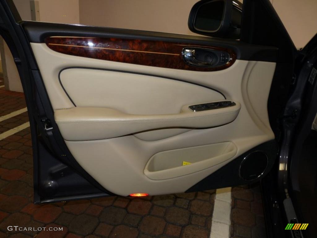 2008 XJ Vanden Plas - Pearl Grey Metallic / Champagne/Charcoal photo #20