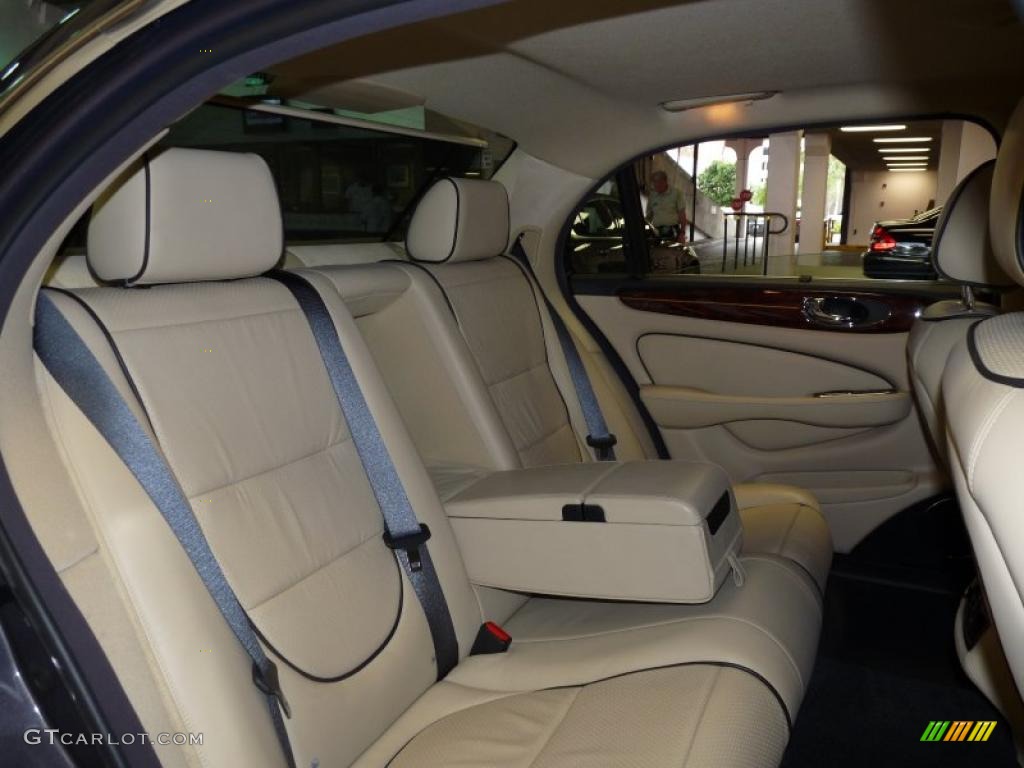 2008 XJ Vanden Plas - Pearl Grey Metallic / Champagne/Charcoal photo #31