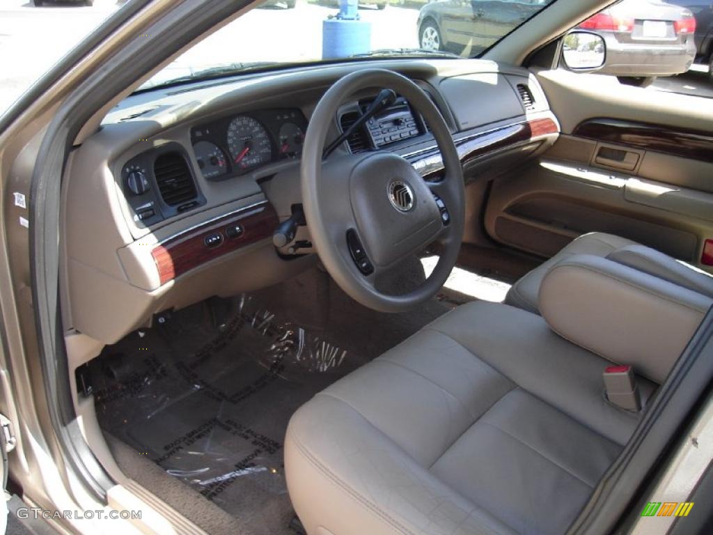 2004 Grand Marquis GS - Arizona Beige Metallic / Medium Parchment photo #23