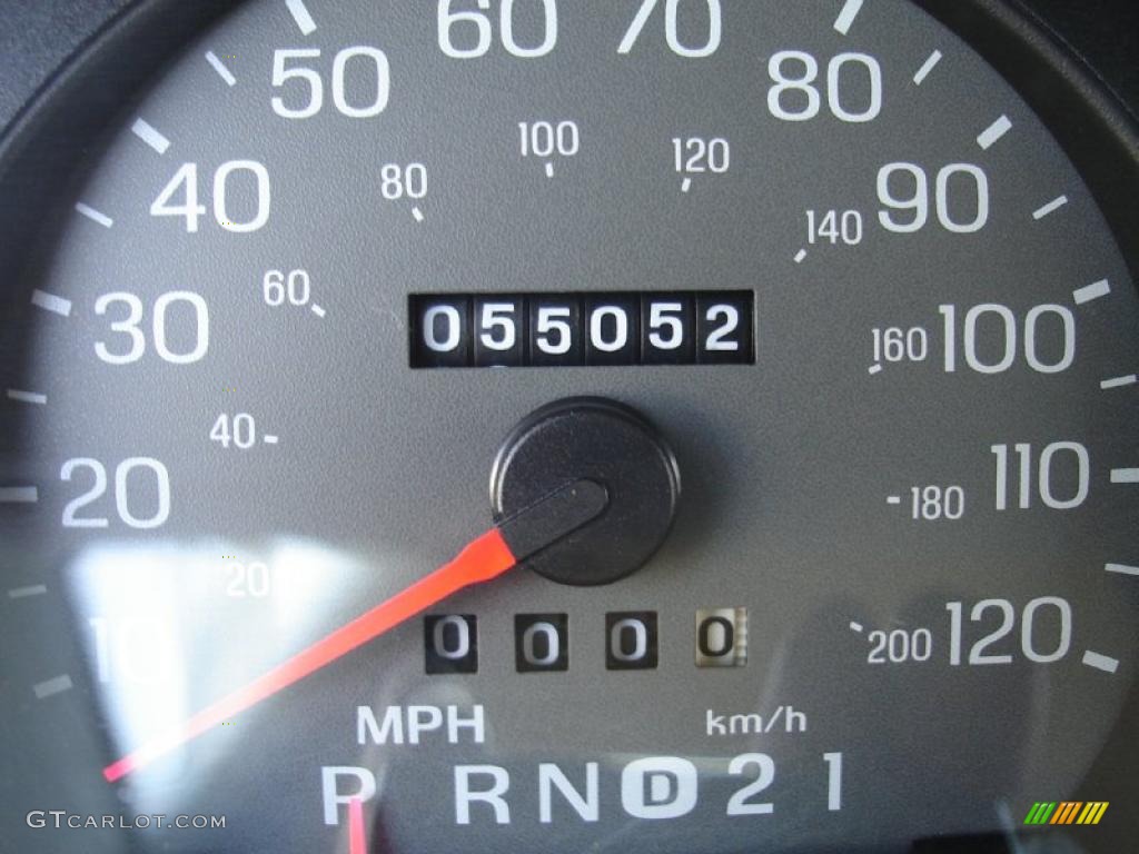 2004 Grand Marquis GS - Arizona Beige Metallic / Medium Parchment photo #24