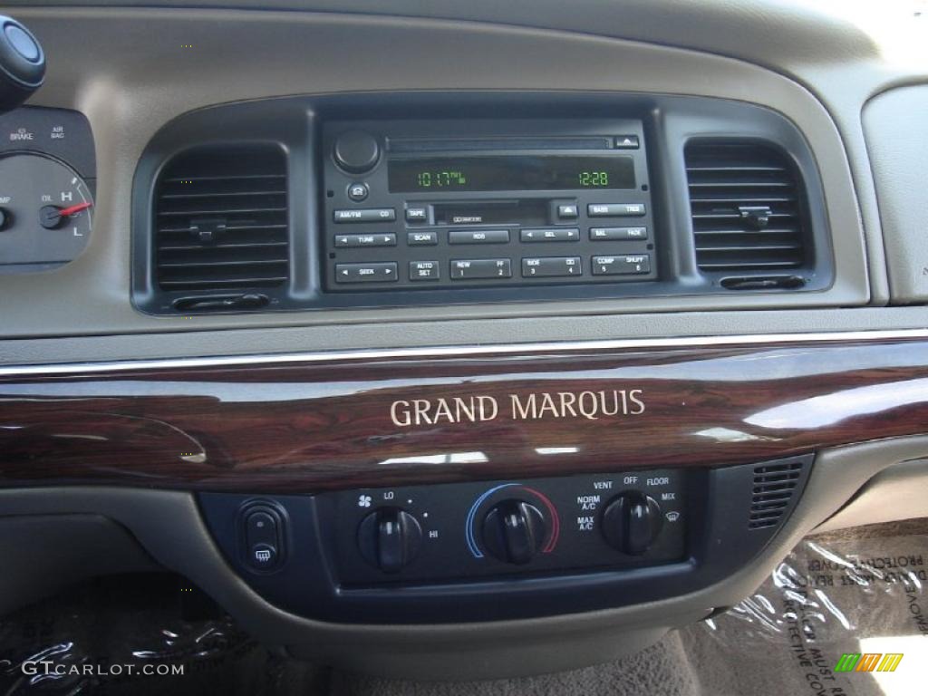 2004 Grand Marquis GS - Arizona Beige Metallic / Medium Parchment photo #27