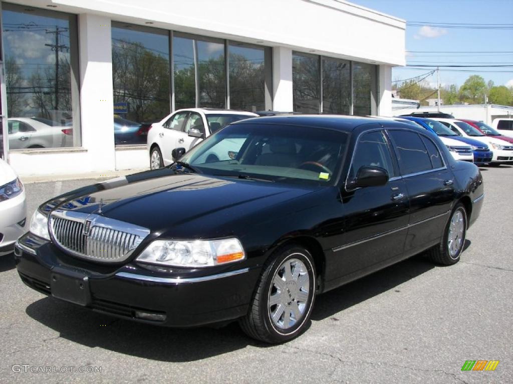 2003 Town Car Cartier L - Black / Medium Dark Parchment/Light Parchment photo #2