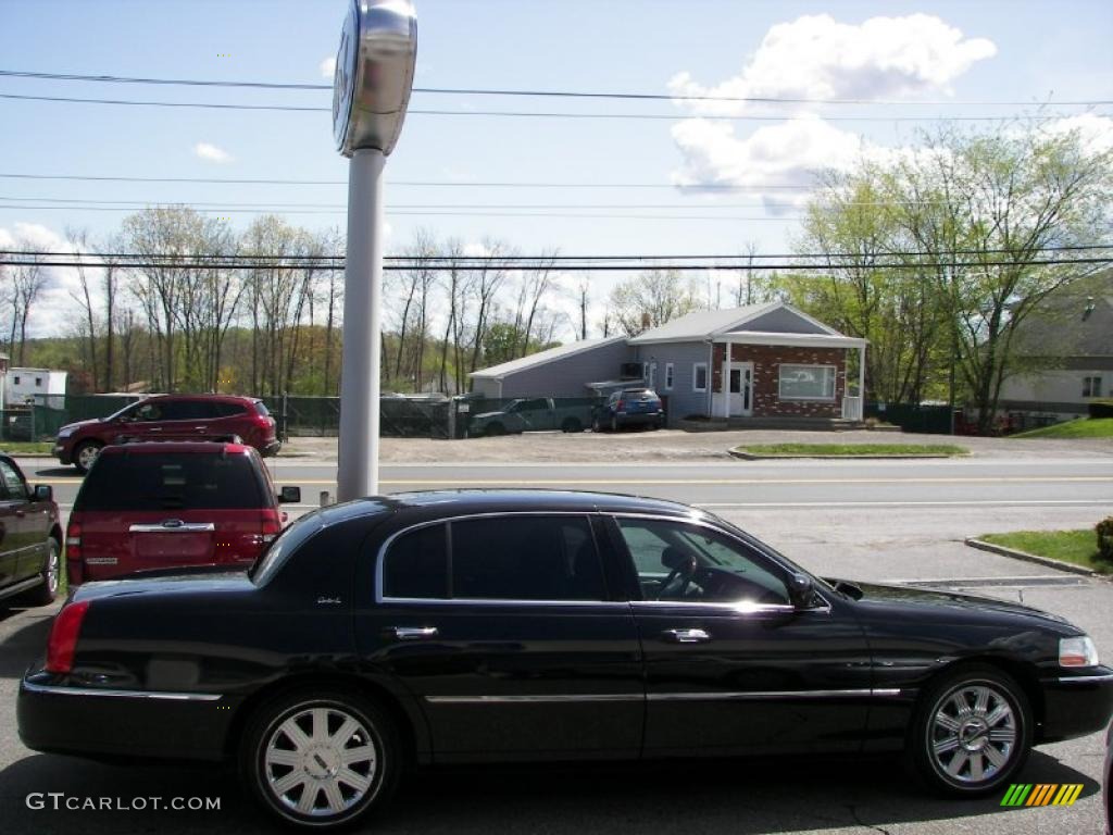 2003 Town Car Cartier L - Black / Medium Dark Parchment/Light Parchment photo #18