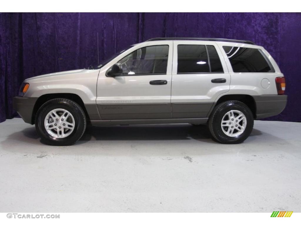 2004 Grand Cherokee Laredo - Bright Silver Metallic / Dark Slate Gray photo #4