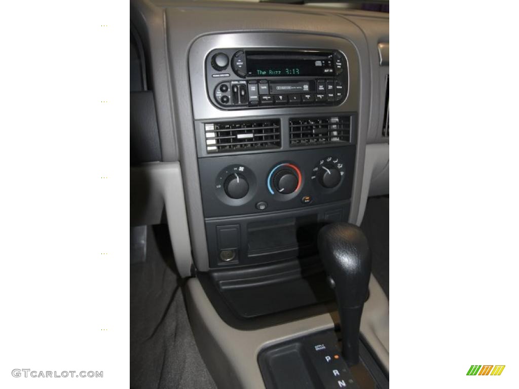 2004 Grand Cherokee Laredo - Bright Silver Metallic / Dark Slate Gray photo #5