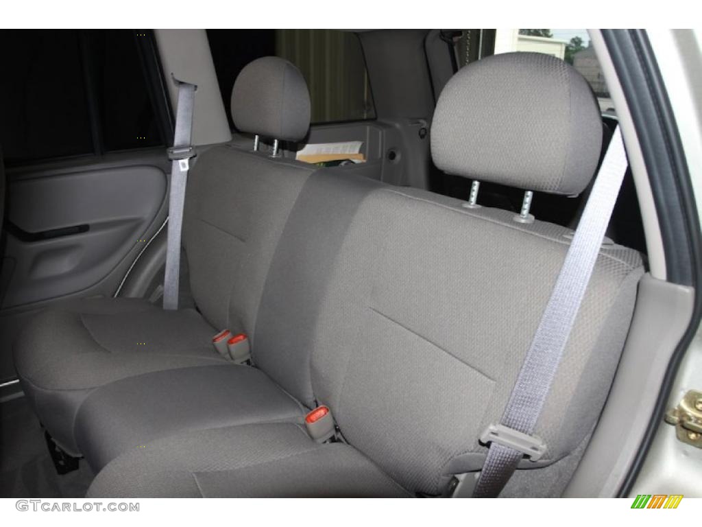 2004 Grand Cherokee Laredo - Bright Silver Metallic / Dark Slate Gray photo #7