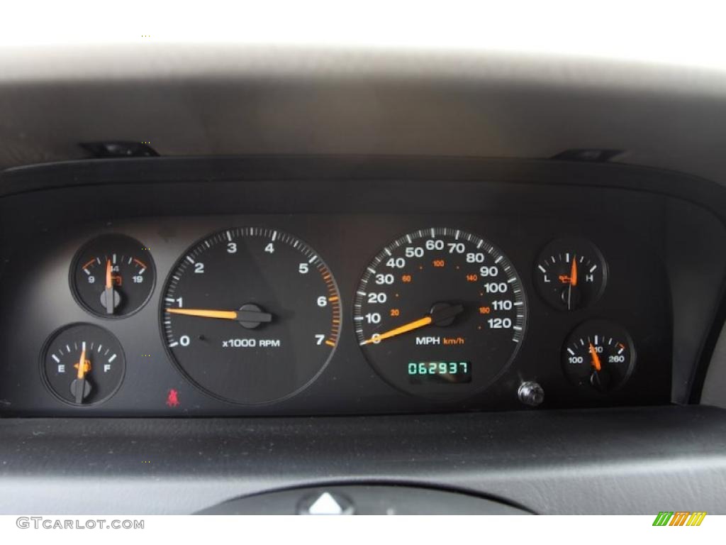 2004 Grand Cherokee Laredo - Bright Silver Metallic / Dark Slate Gray photo #10