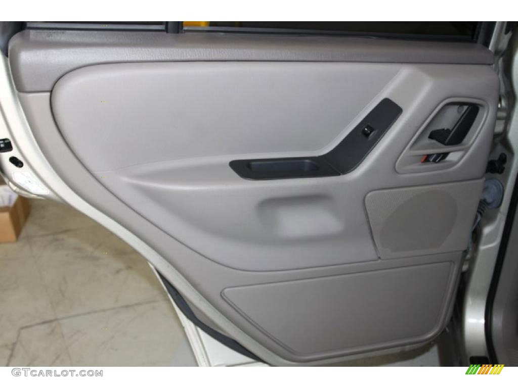 2004 Grand Cherokee Laredo - Bright Silver Metallic / Dark Slate Gray photo #24