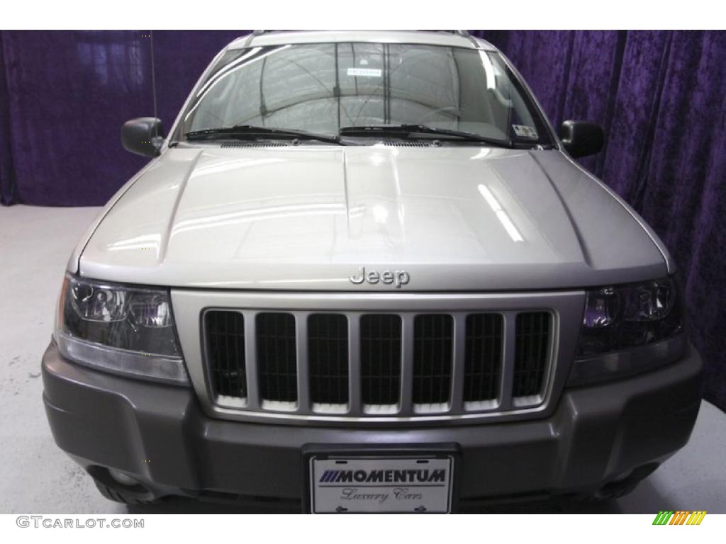 2004 Grand Cherokee Laredo - Bright Silver Metallic / Dark Slate Gray photo #43