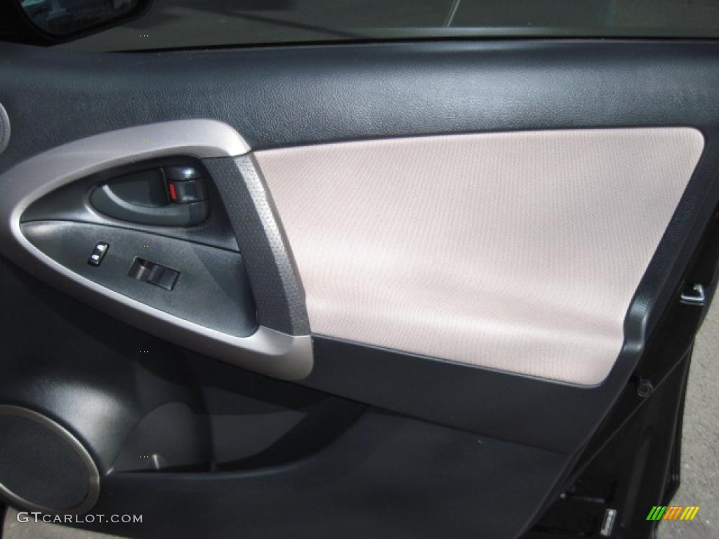 2008 RAV4 4WD - Black / Taupe photo #8