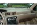 1999 Cashmere Beige Metallic Toyota Camry LE  photo #13