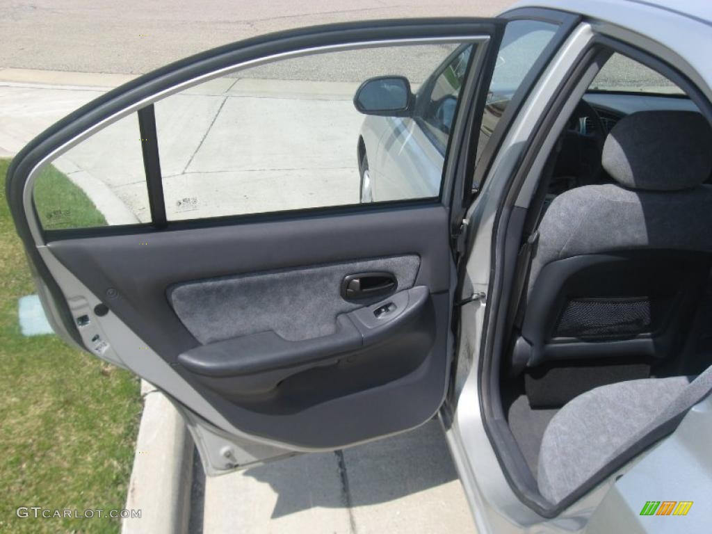 2002 Elantra GLS Sedan - Silver Pewter / Gray photo #17