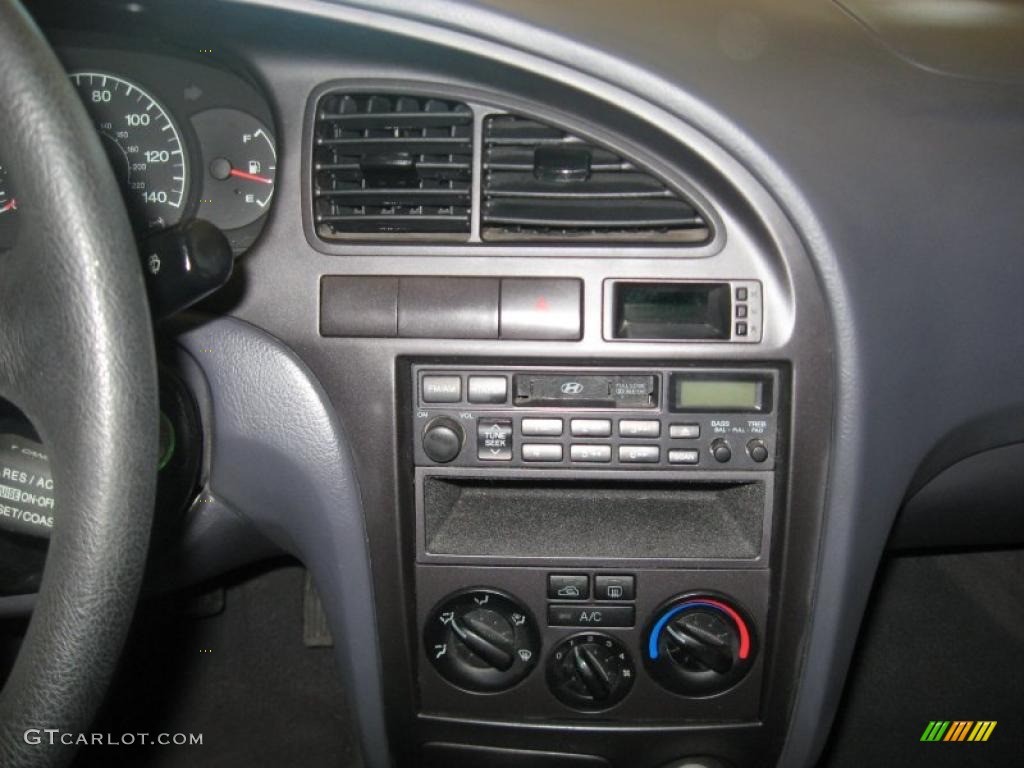2002 Elantra GLS Sedan - Silver Pewter / Gray photo #29