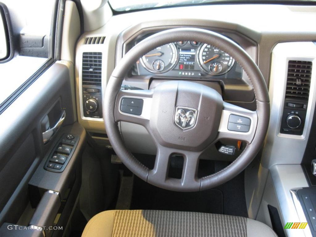 2010 Ram 1500 Big Horn Quad Cab 4x4 - Brilliant Black Crystal Pearl / Light Pebble Beige/Bark Brown photo #17