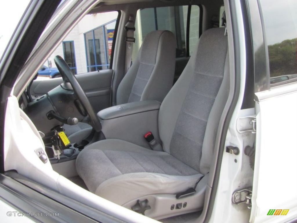 2000 Explorer XLT 4x4 - Oxford White / Medium Graphite photo #8