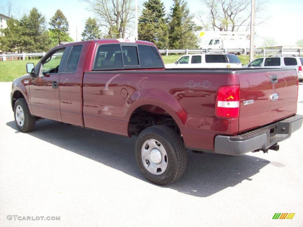 2006 F150 XL SuperCab 4x4 - Dark Toreador Red Metallic / Medium Flint photo #2