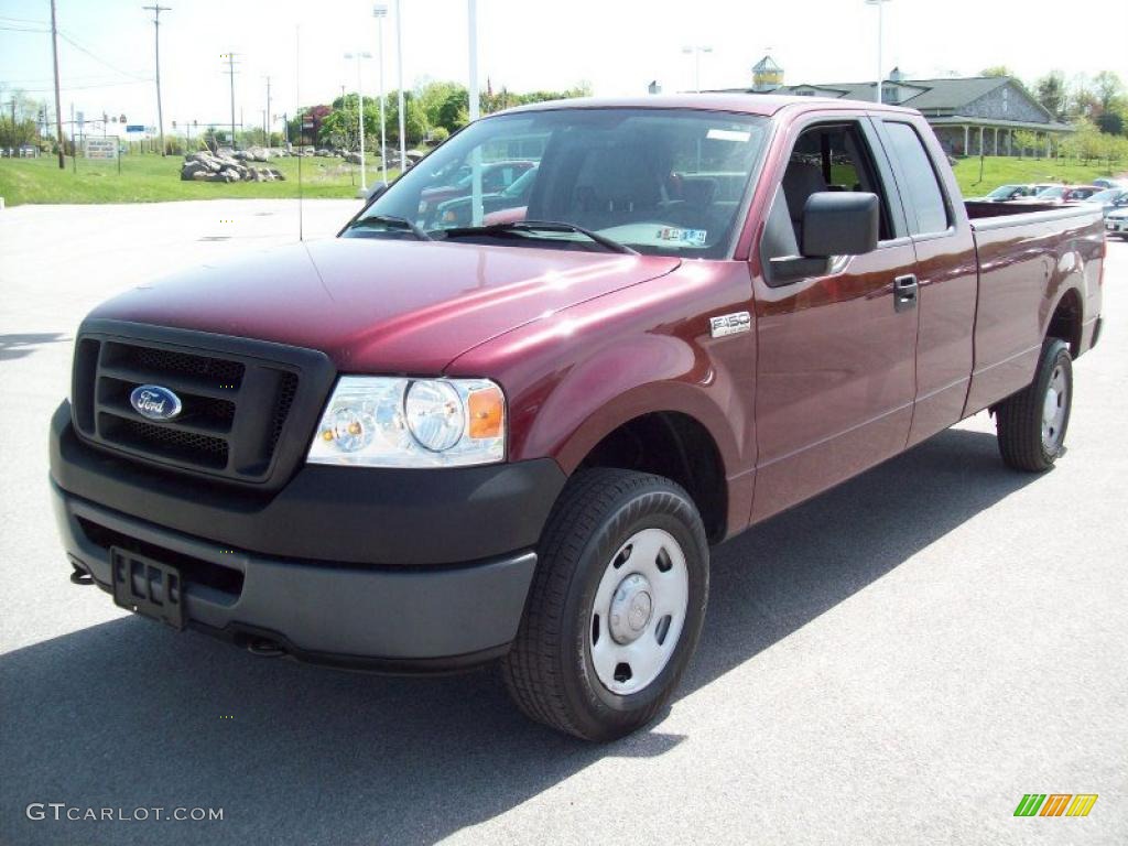 2006 F150 XL SuperCab 4x4 - Dark Toreador Red Metallic / Medium Flint photo #10