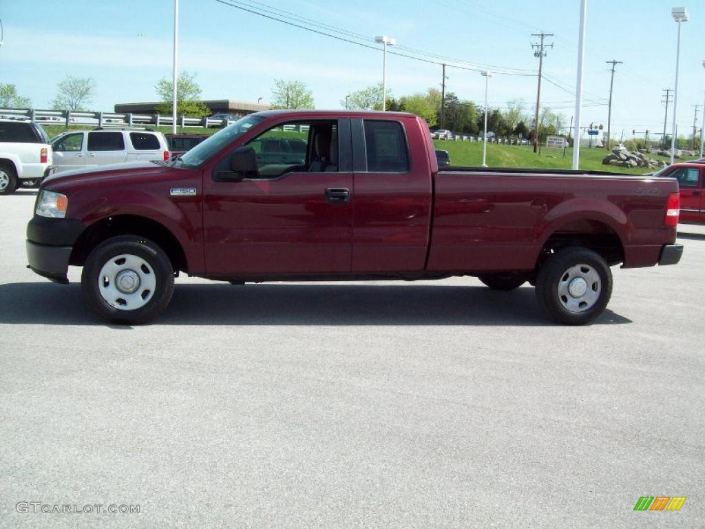 2006 F150 XL SuperCab 4x4 - Dark Toreador Red Metallic / Medium Flint photo #11
