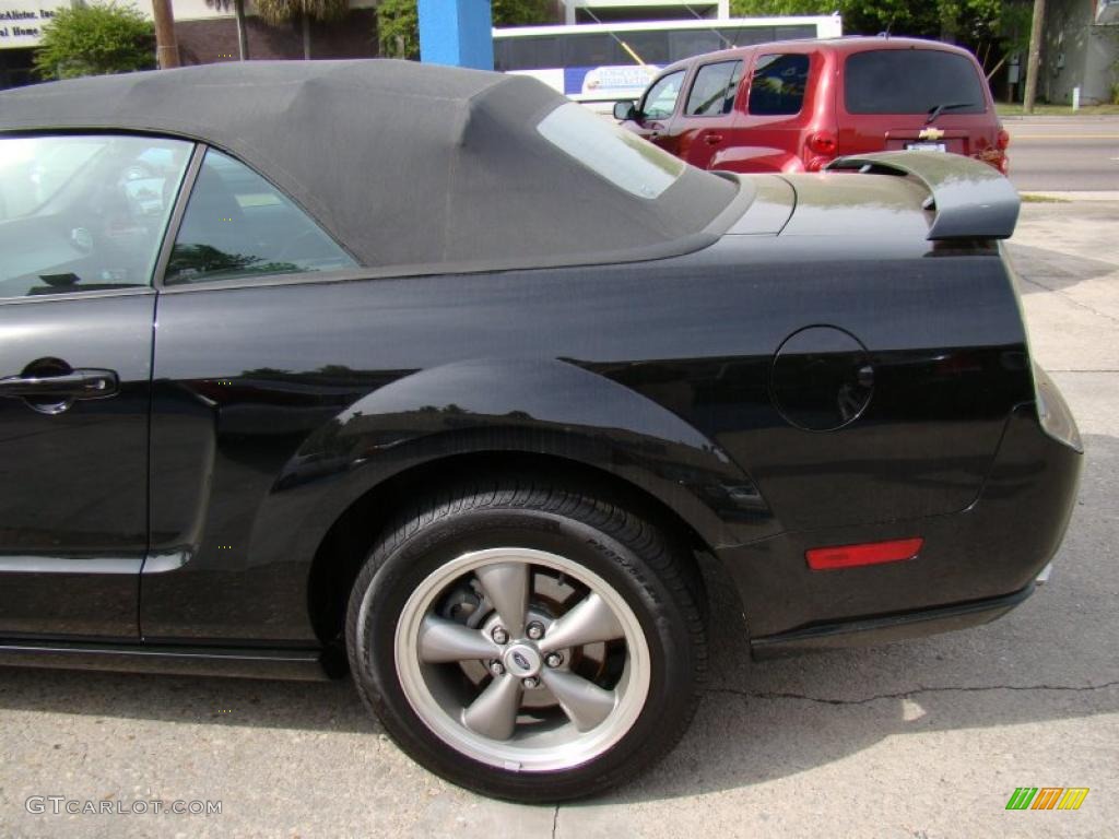 2006 Mustang GT Premium Convertible - Black / Dark Charcoal photo #26