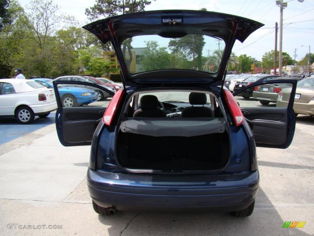 2003 Focus ZX3 Coupe - Twilight Blue Metallic / Dark Charcoal photo #9