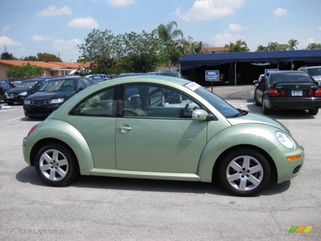 2007 New Beetle 2.5 Coupe - Gecko Green Metallic / Cream photo #6