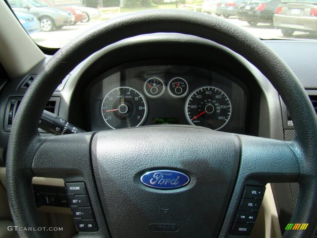 2008 Fusion SE V6 - White Suede / Camel photo #23