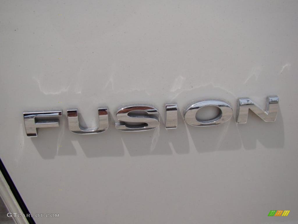 2008 Fusion SE V6 - White Suede / Camel photo #35