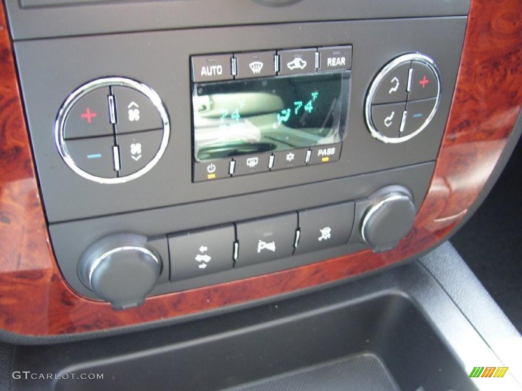 2010 Tahoe LT 4x4 - Black / Ebony photo #47