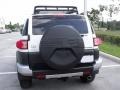 Iceberg White - FJ Cruiser 4WD Photo No. 15