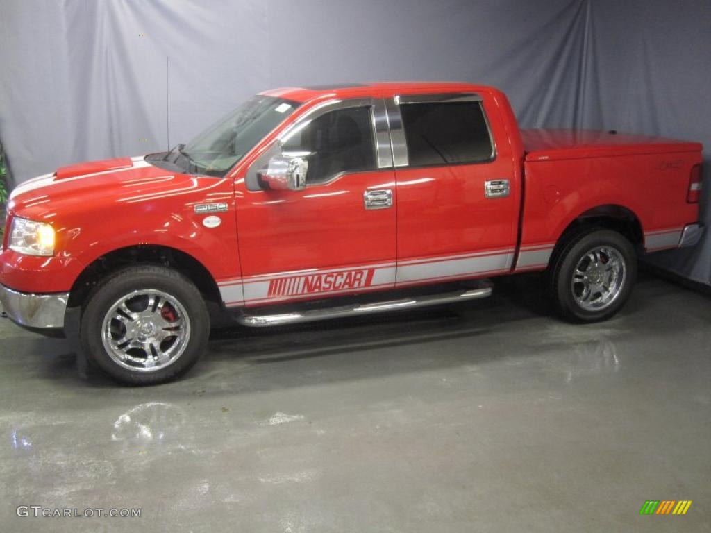 2006 F150 XLT SuperCrew 4x4 - Bright Red / Medium Flint photo #2