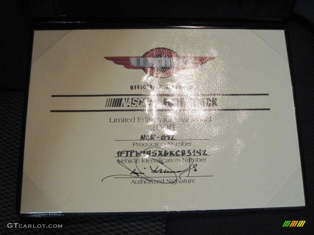 2006 F150 XLT SuperCrew 4x4 - Bright Red / Medium Flint photo #12