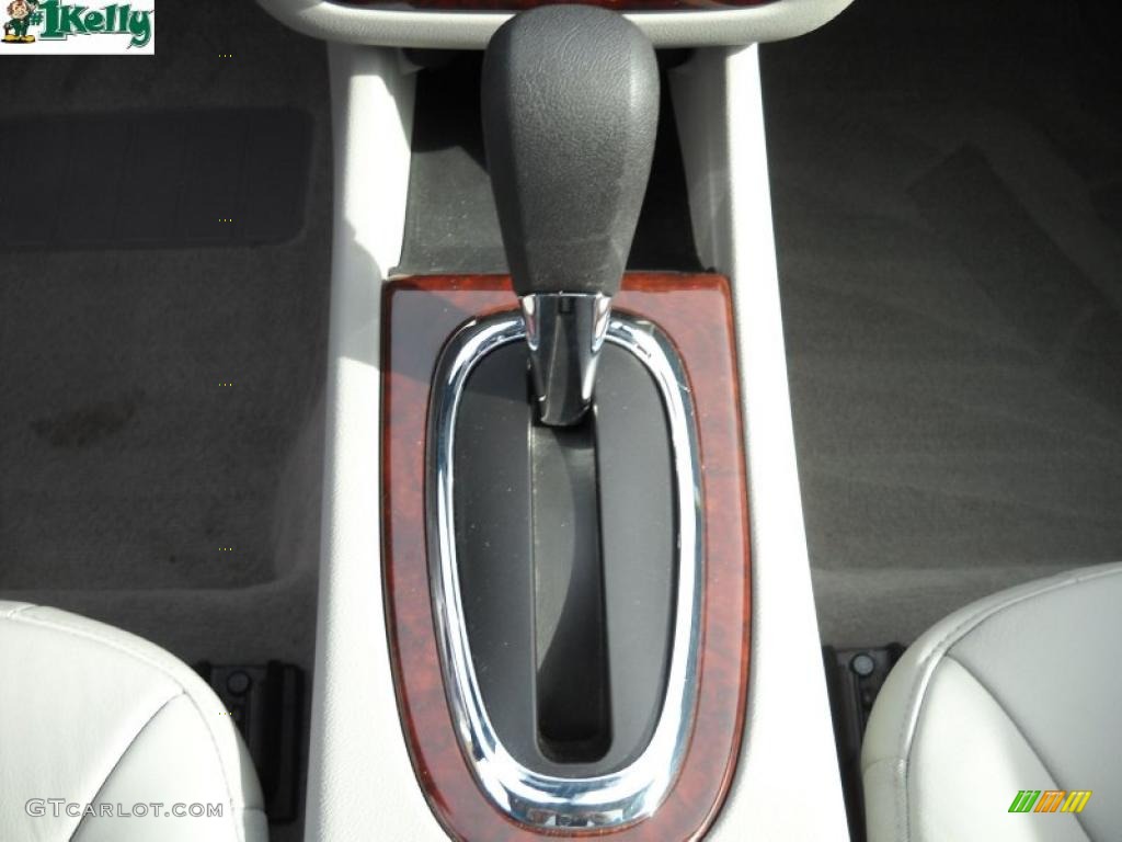 2010 Impala LT - Silver Ice Metallic / Gray photo #18