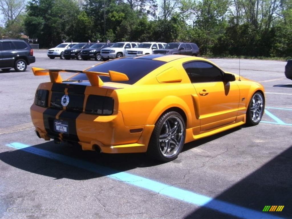 2007 Mustang GT Premium Coupe - Grabber Orange / Dark Charcoal photo #3