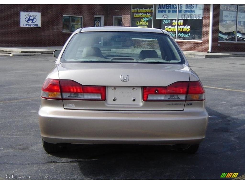 2002 Accord EX V6 Sedan - Naples Gold Metallic / Ivory photo #3