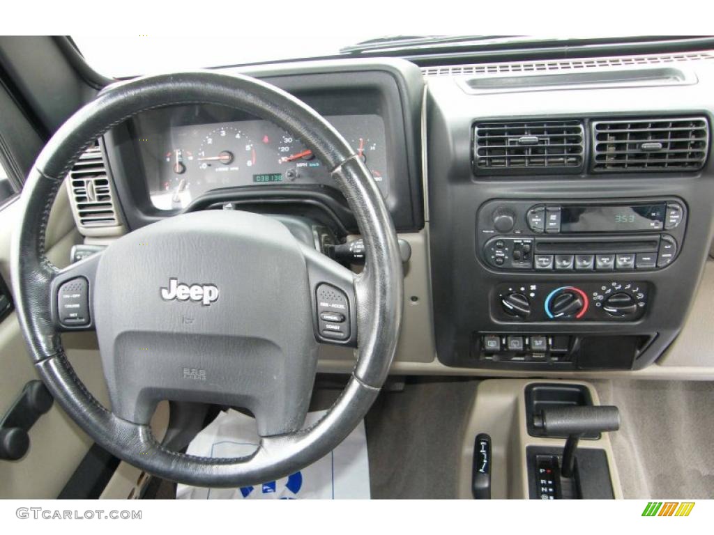 2004 Wrangler Sahara 4x4 - Black / Khaki photo #19